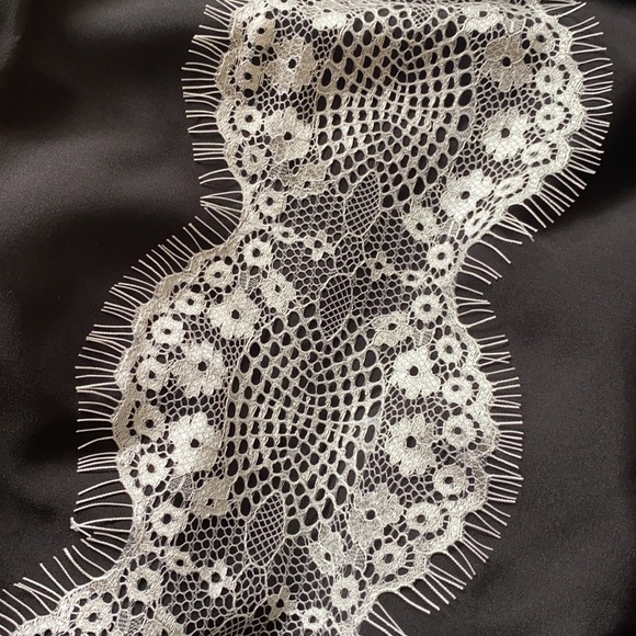 Ruffled Top - Picture 4 of 4